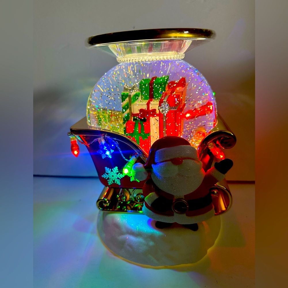 Bath and Body works Santa Sleigh light up snow globe 3 wick candle holder
